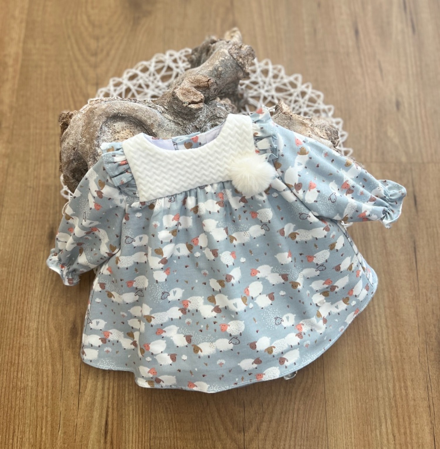 Conjunto Jesusito y braga con Ovejitas Colección Marco Primer Bebé